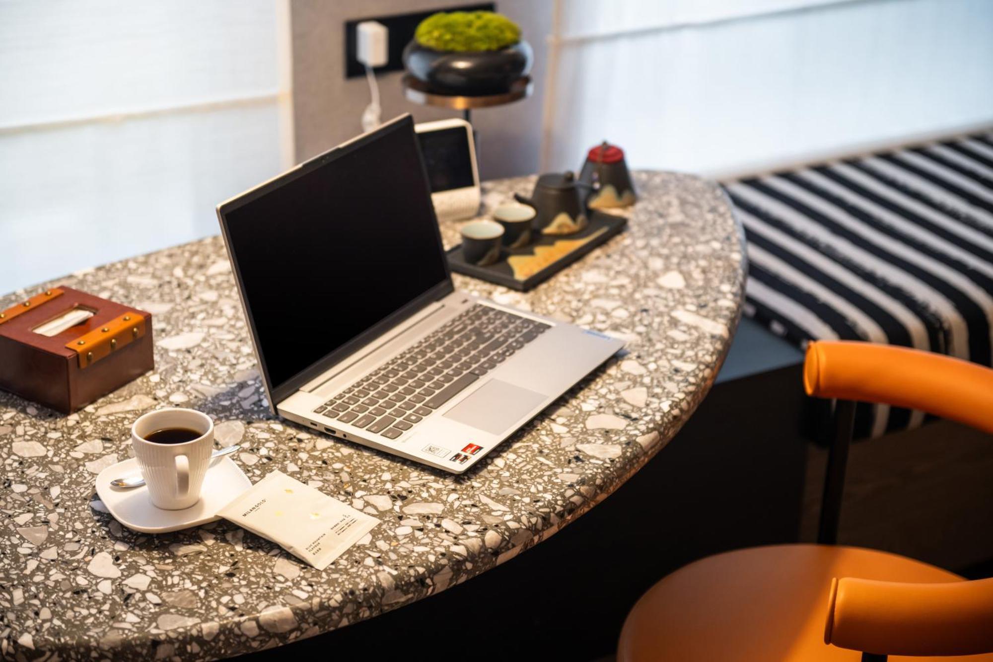 Arthur Hotel Luogang Xiangang Metro Guangzhou-Free Shuttle Bus For Canton Fair&Free Breakfast And Afternoon Tea Exterior foto